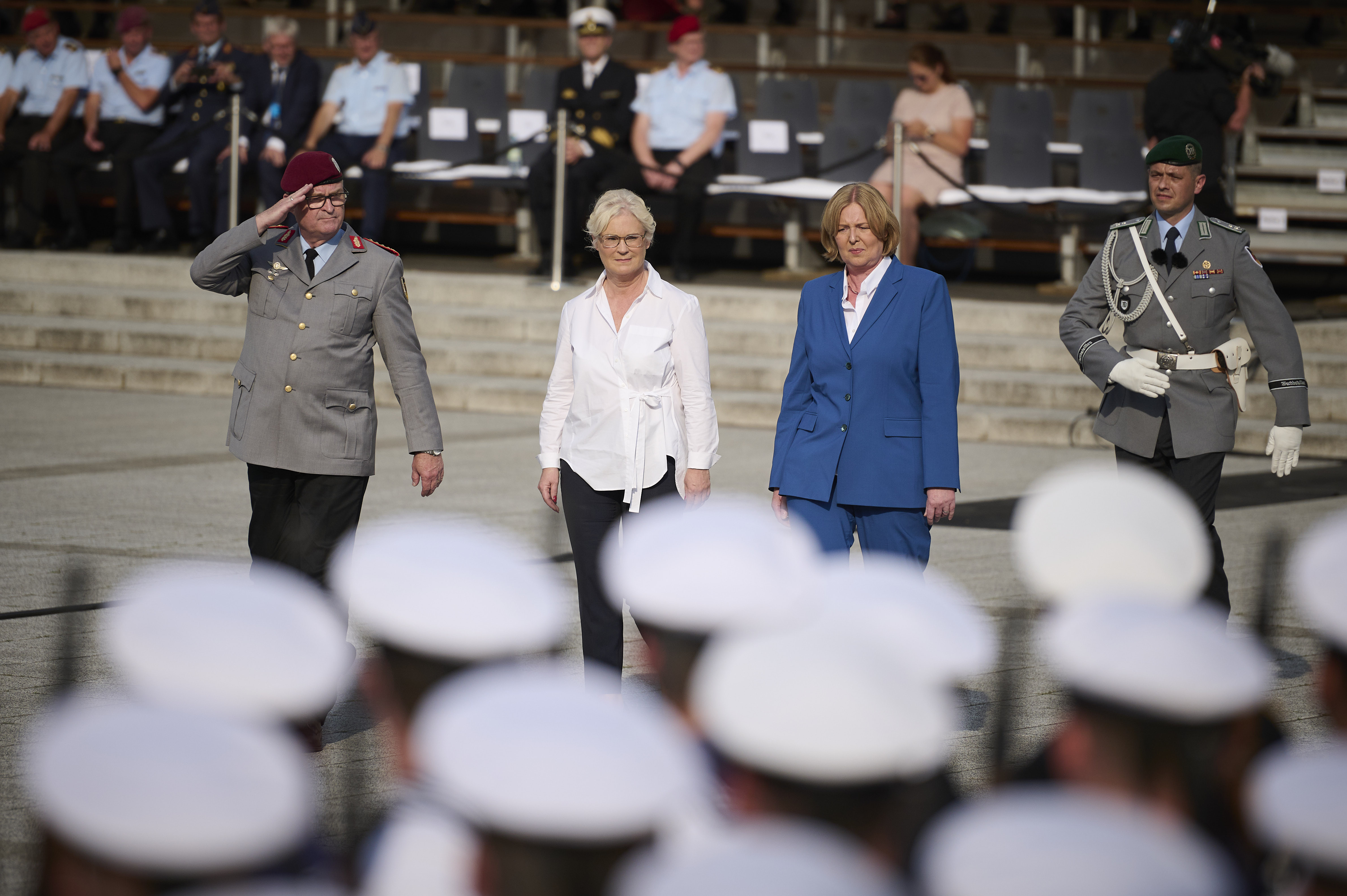 Berlin, Gelöbnis 2022 im BMVg