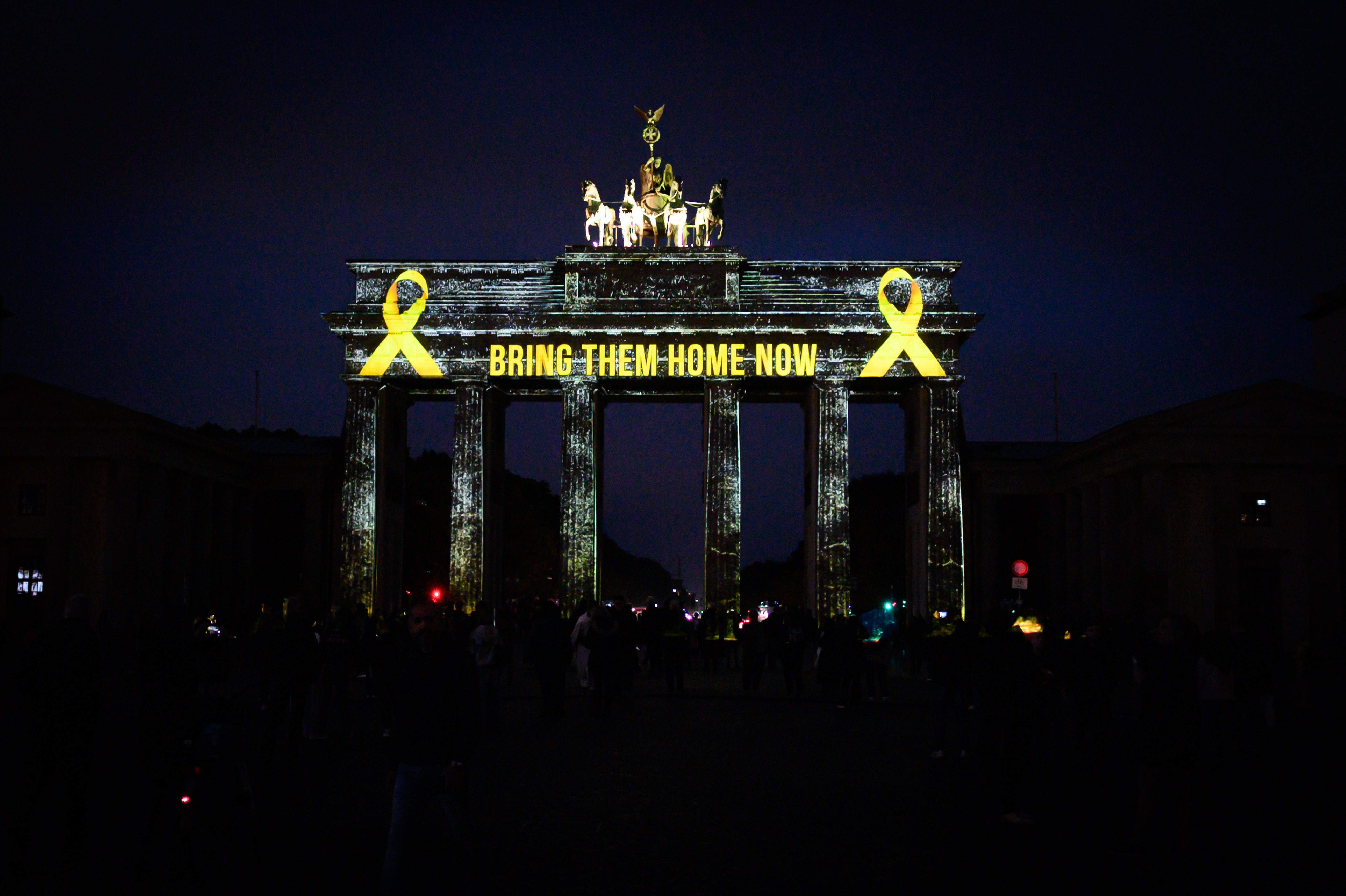 Berlin, Bring them Home am Brandenburger Tor
