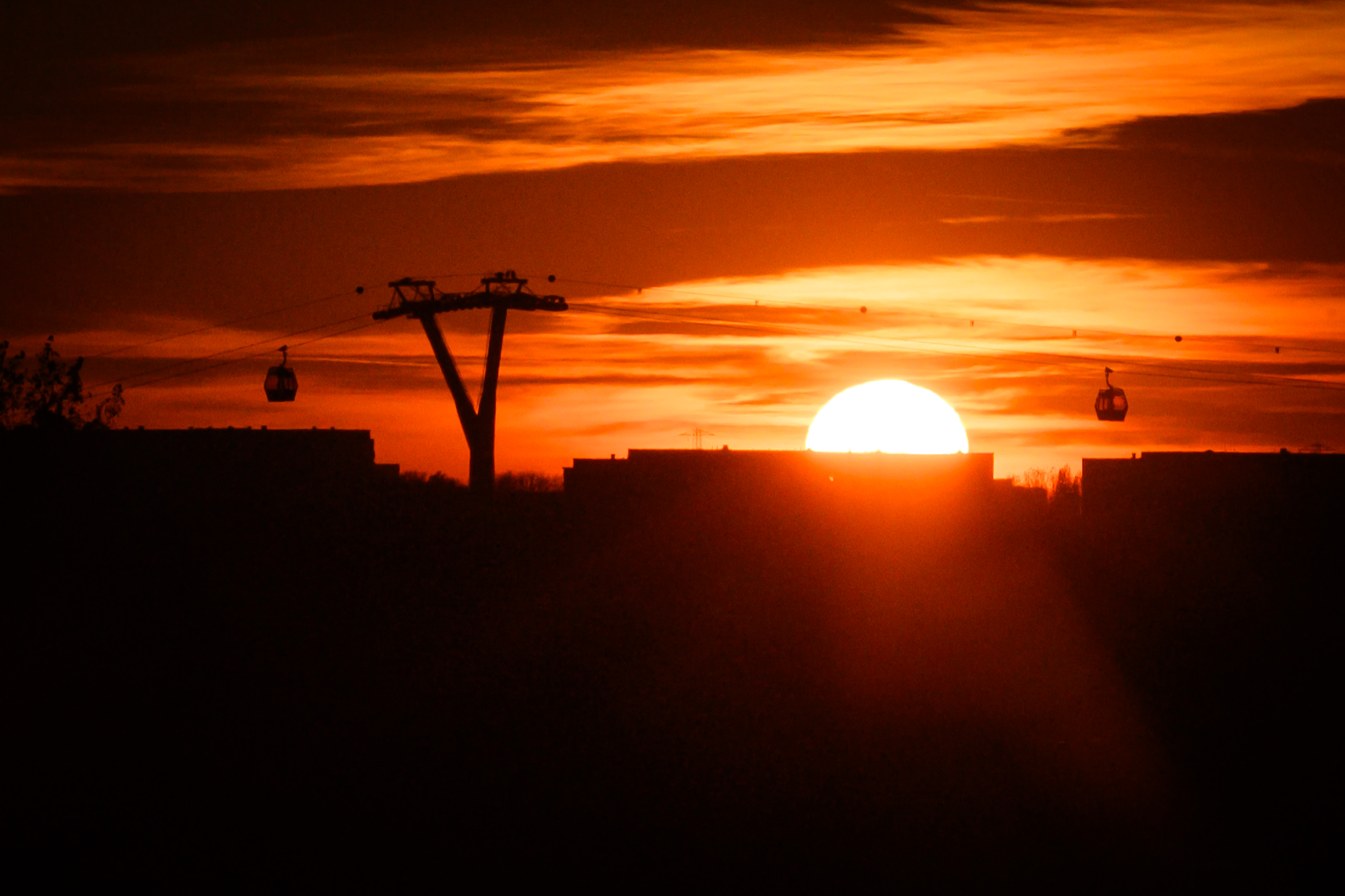 Berlin, Sonnenuntergang hinter dem Kienberg