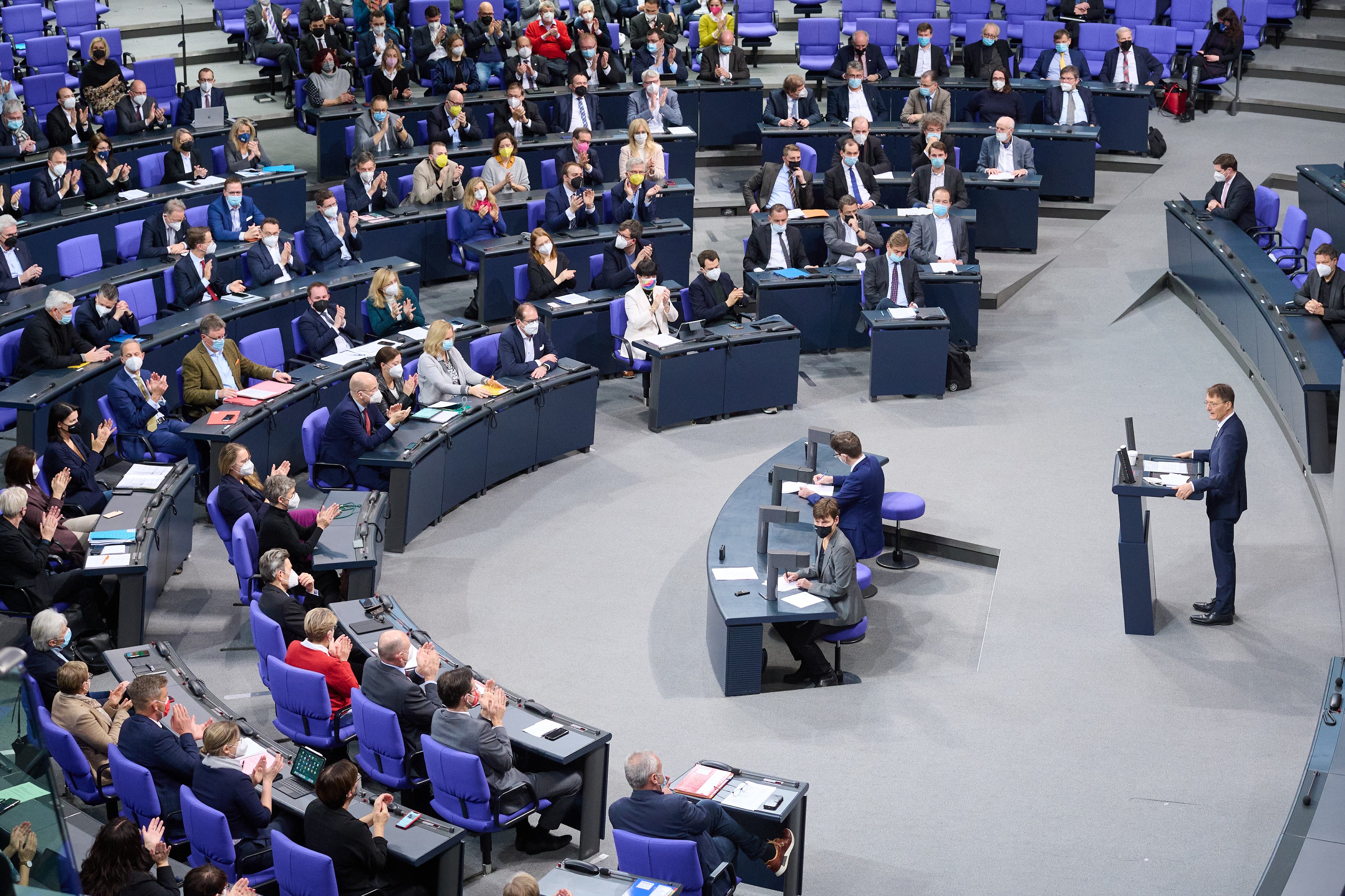 20211210_AdoraPress_Bundestagssitzung1012_153