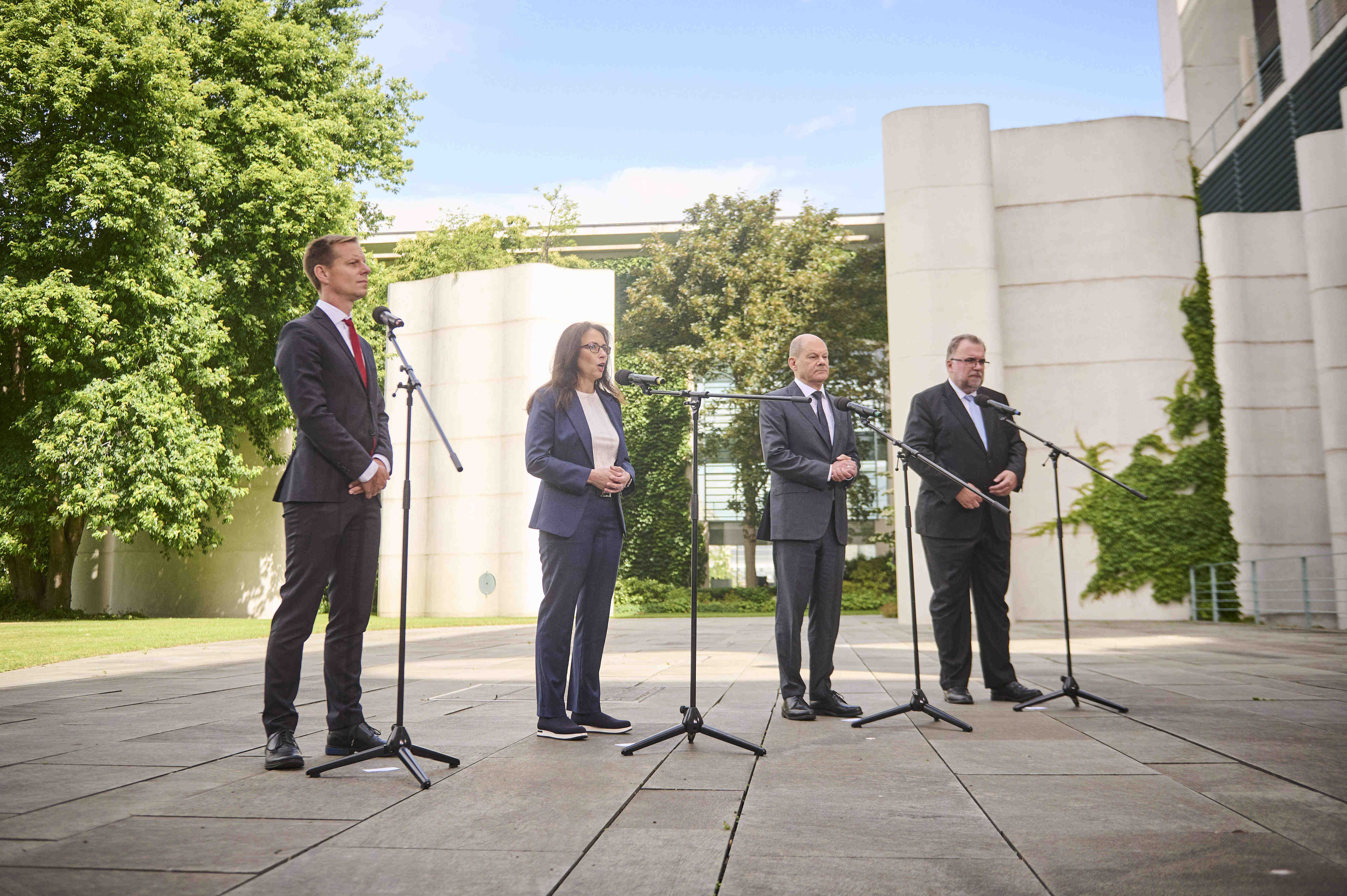 20220614_AdoraPress_PkScholzAllianzTranformation_411