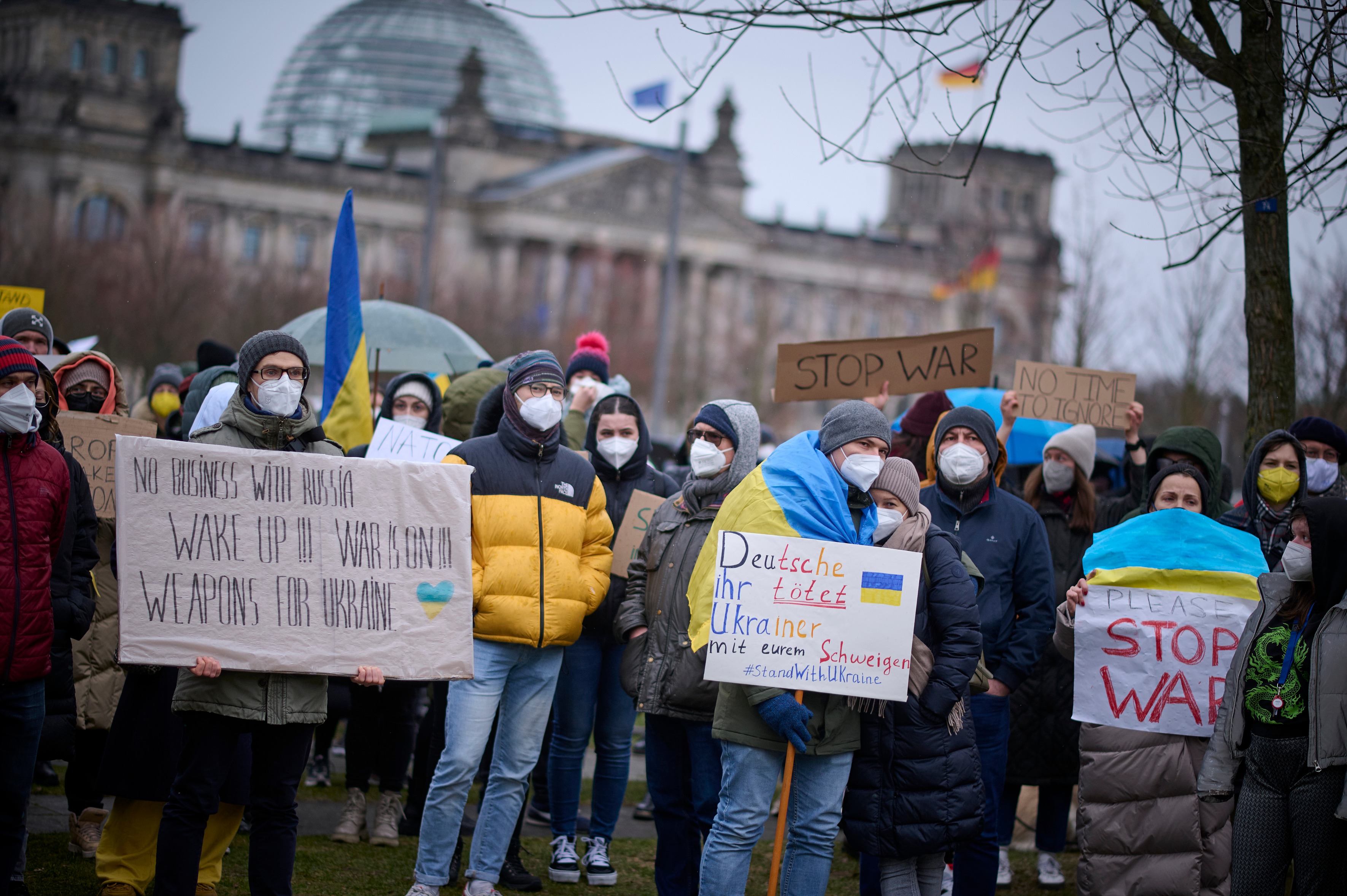 20220225_AdoraPress_ProtestUkraineKanzleramt2502_386